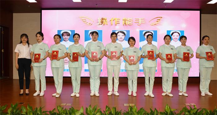 荣获“操作能手”代表合影.JPG 荣获“操作能手”代表合影.JPG