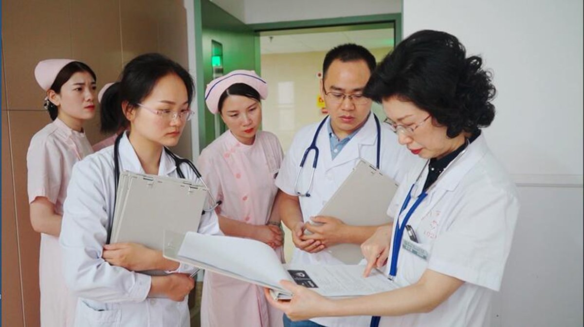 用心呵护“心”健康——记荆门市医师突出成就奖、荆门市人民医院心血管内科首席专家赵运梅