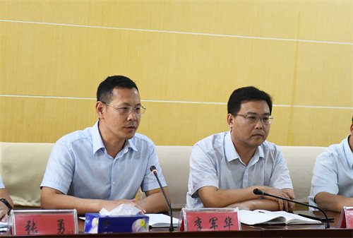 院长、党委副书记李军华致辞.JPG 院长、党委副书记李军华致辞.JPG