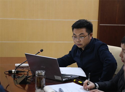 质控办主任李超讲解《公立医院绩效考核指标》.JPG 质控办主任李超讲解《公立医院绩效考核指标》.JPG