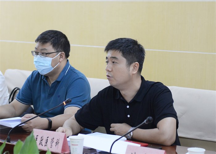 市卫健委医政医管科科长曾予主持.JPG 市卫健委医政医管科科长曾予主持.JPG