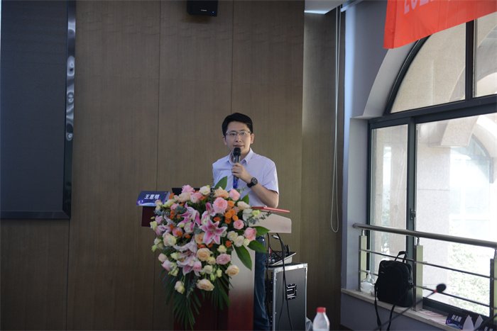 王惠明教授.jpg 王惠明教授.jpg