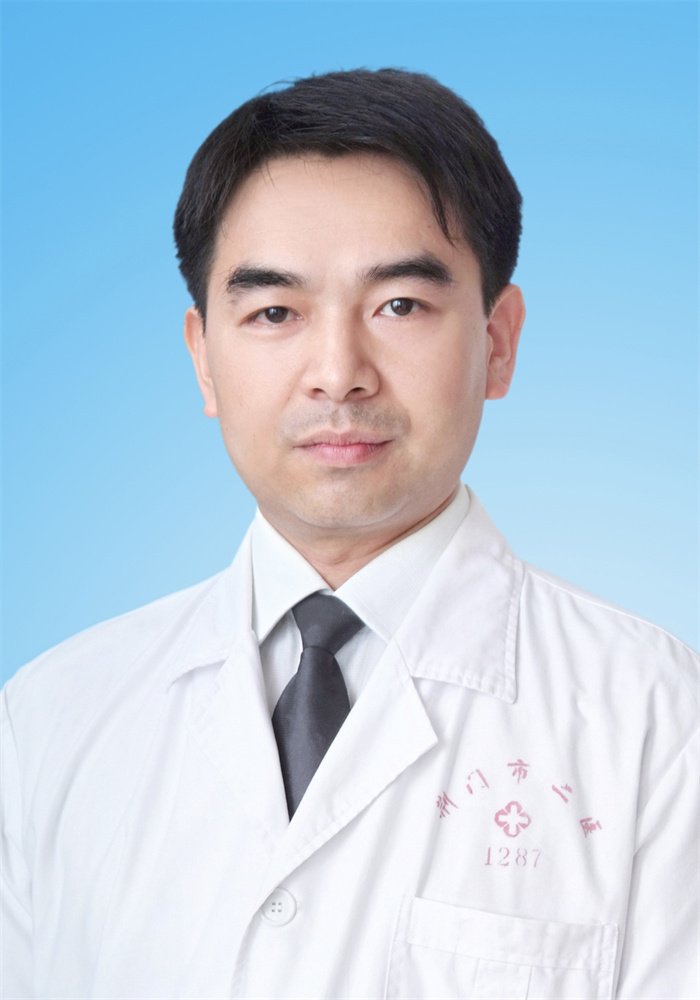 杨明炜.jpg 杨明炜.jpg