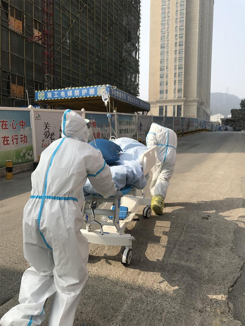 逆行在上坡路上,为患者撑起生的希望.jpg 逆行在上坡路上,为患者撑起生的希望.jpg