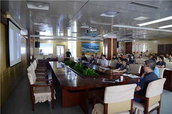 院领导及中层干部集中观看警示片.jpg 院领导及中层干部集中观看警示片.jpg