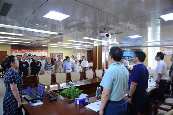 齐唱国歌.jpg 齐唱国歌.jpg