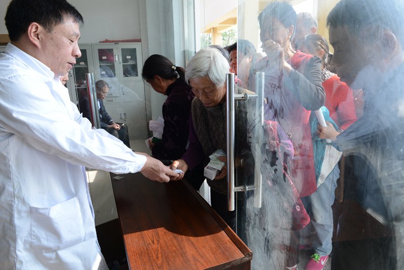 免费发放药品.jpg 免费发放药品.jpg