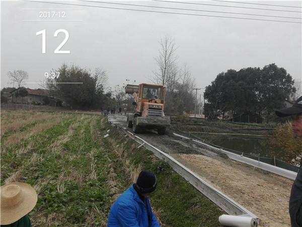 修建中.jpg